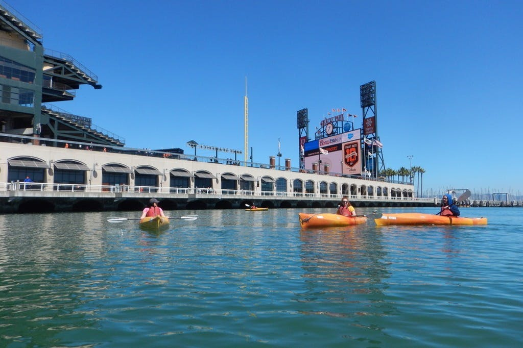 San Francisco: 1-Hour Kayak or Stand-up Paddleboard Rental - Photo 1 of 22